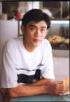 Ewejin03.jpg (56186 bytes)